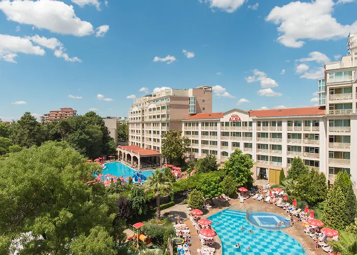 阿尔巴全包酒店